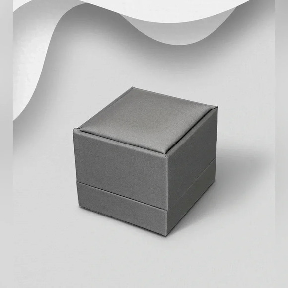 Set of 5 Velvet Ring Boxes – New & Elegant – Jewelry Storage, Gifts or Proposals - Picture 2 of 12